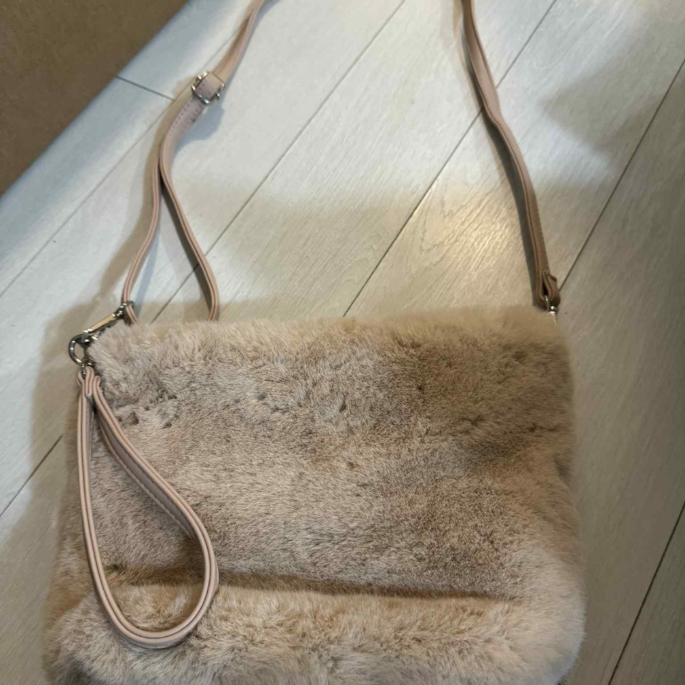 Elegant Beige Faux Fur Shoulder Bag